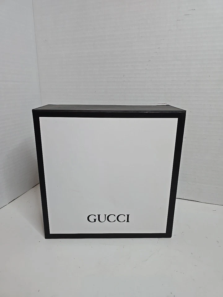 Coffret cadeau rangement ceinture vide GUCCI Dimensions : 7,5
