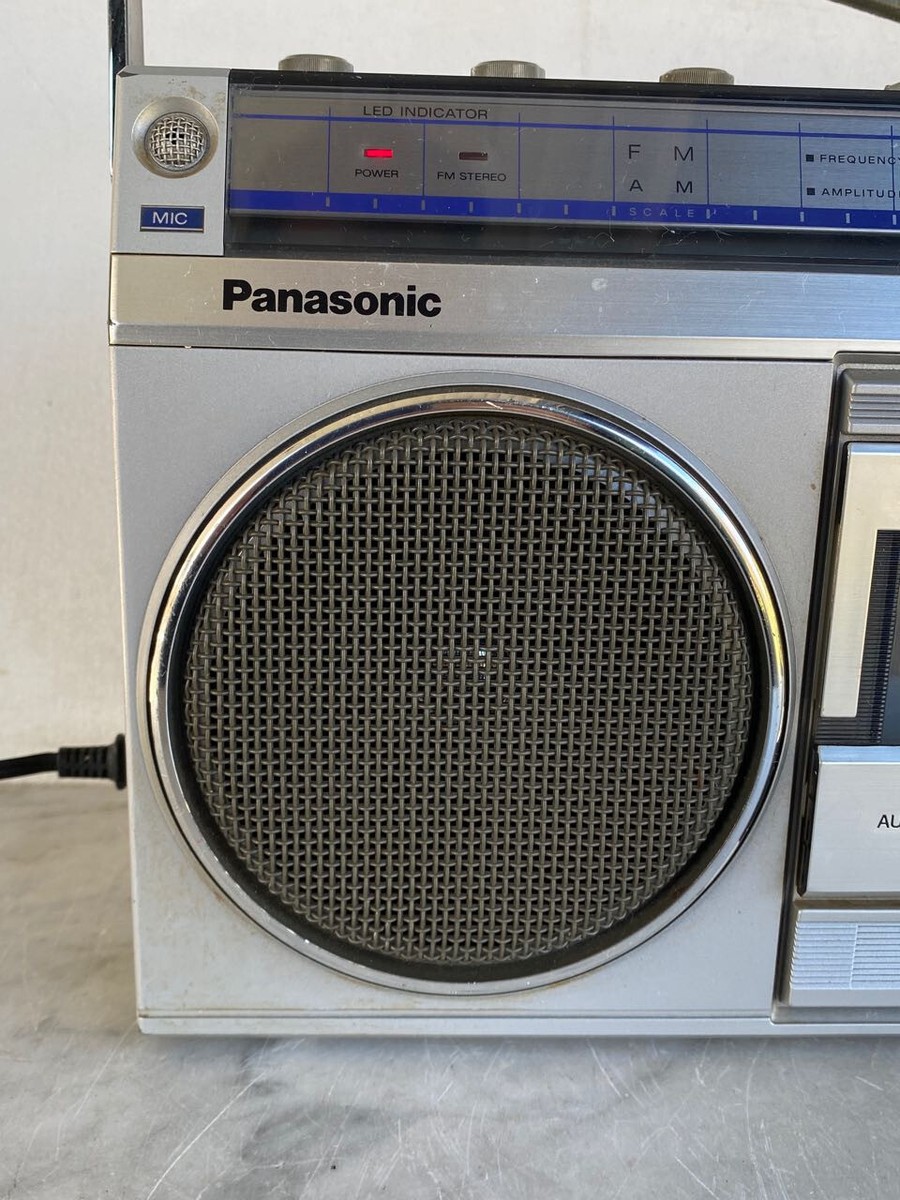 Vintage PANASONIC RX-4940 Portable Stereo Boombox. FM AM Casette