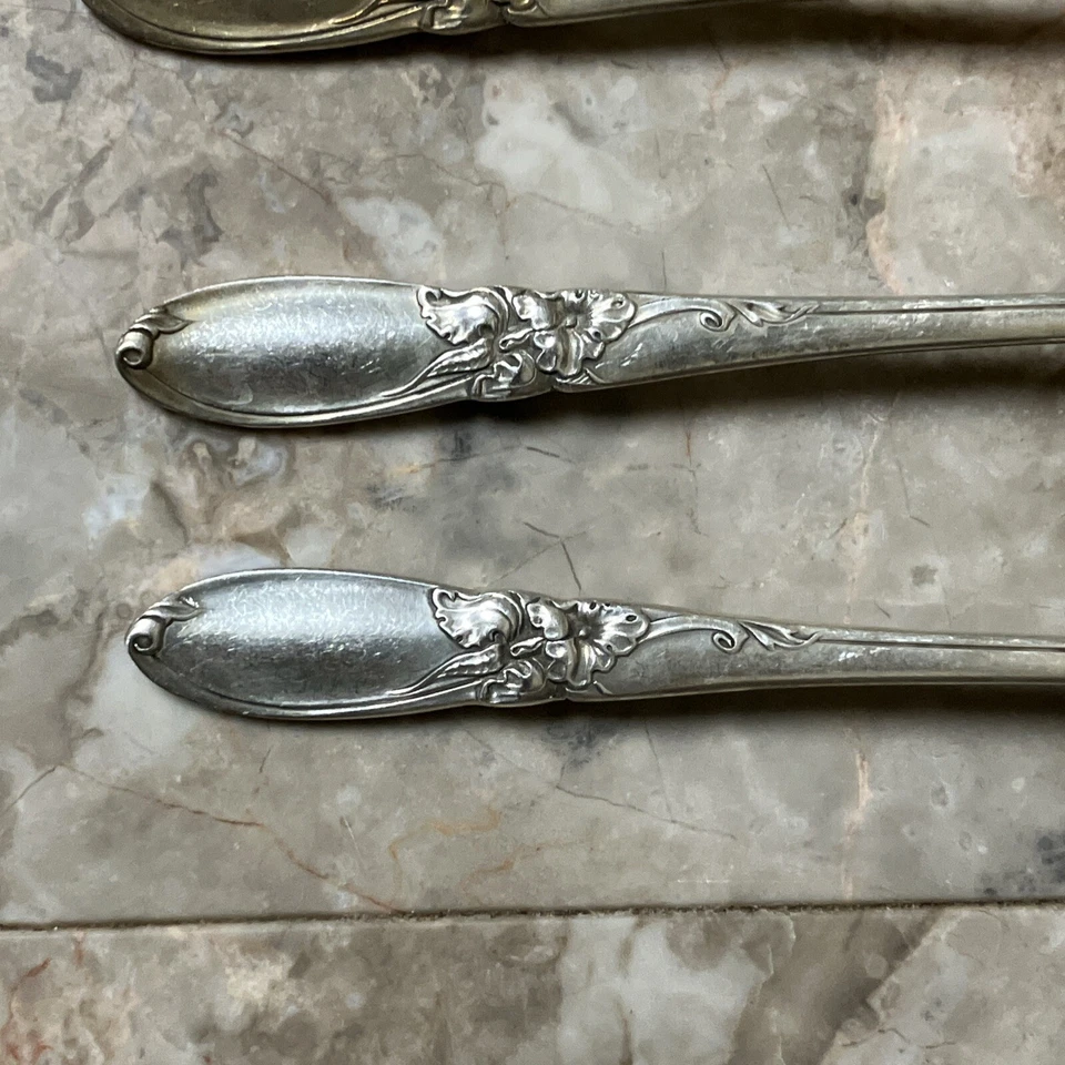 4) Oneida Community 1953 WHITE ORCHID 6 7/8” Salad Forks Lot 1 - Image 4 of 4