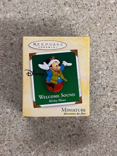 2004 Hallmark Miniature Disney Christmas Ornament Welcome Sound Mickey Mouse - Picture 1 of 2