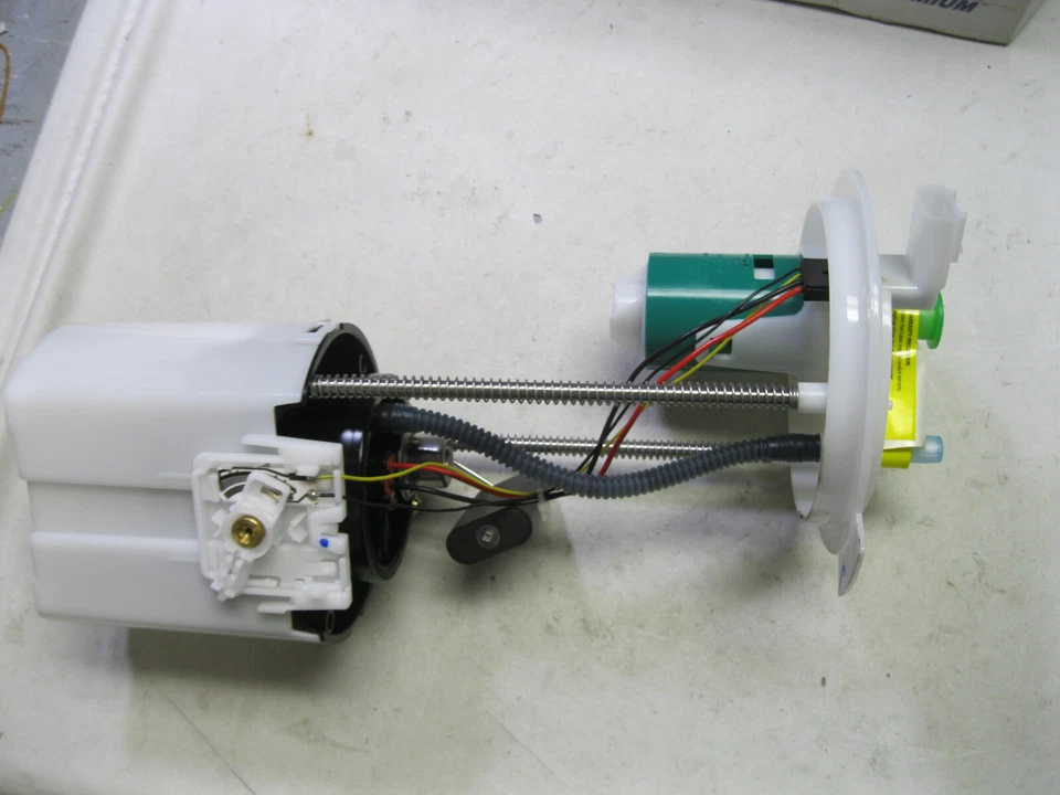 Spectra Premium Industries SP2096M - Fuel Pump Module Assembly Foto 2 de 4
