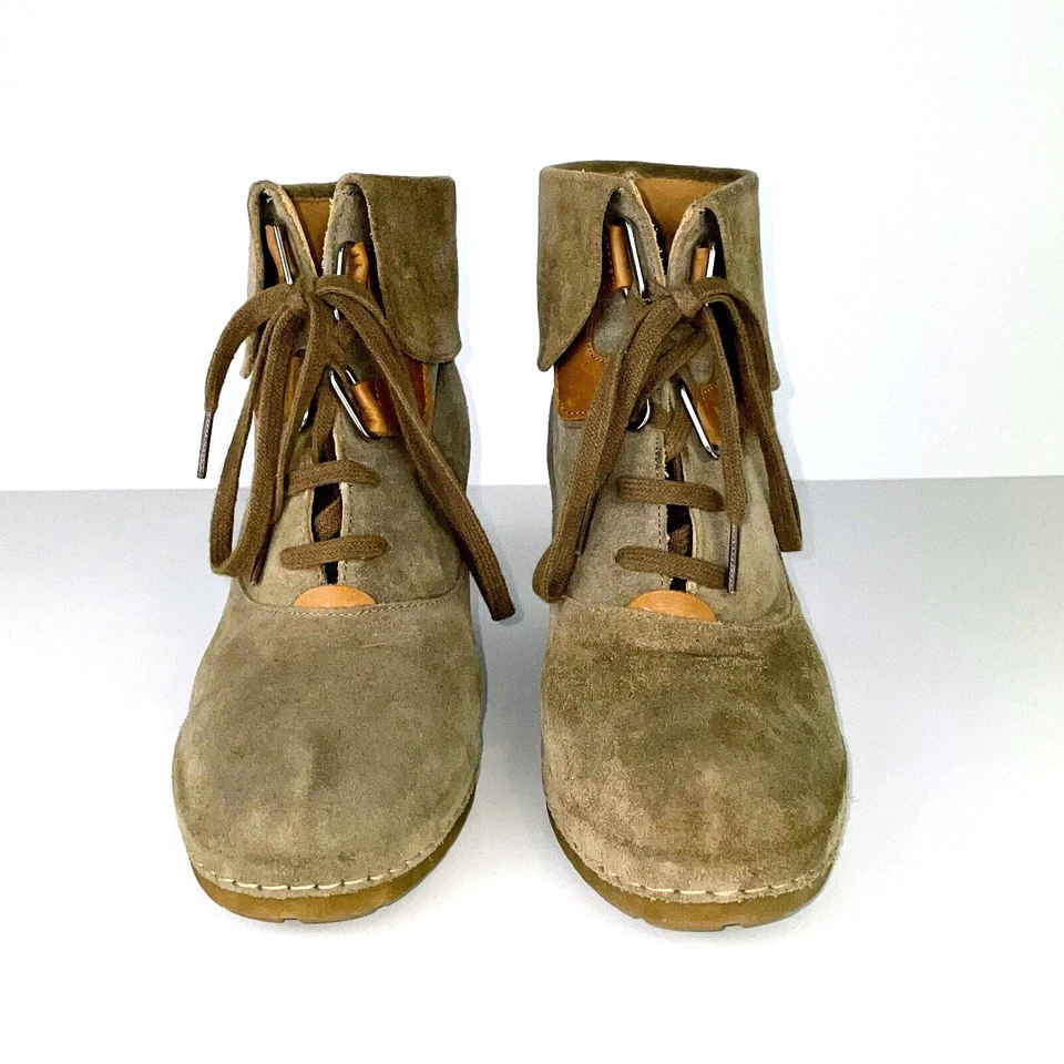 Bettye Muller Suede Wedge Lace Up Boots Taupe Beige Ankle Booties Women's 39 8.5 - Image 4 of 4