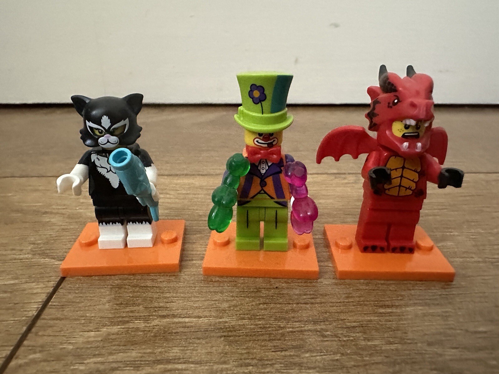 Lego Mini Figures Series 18 Complete Set Of 17 Mini Figures 71021