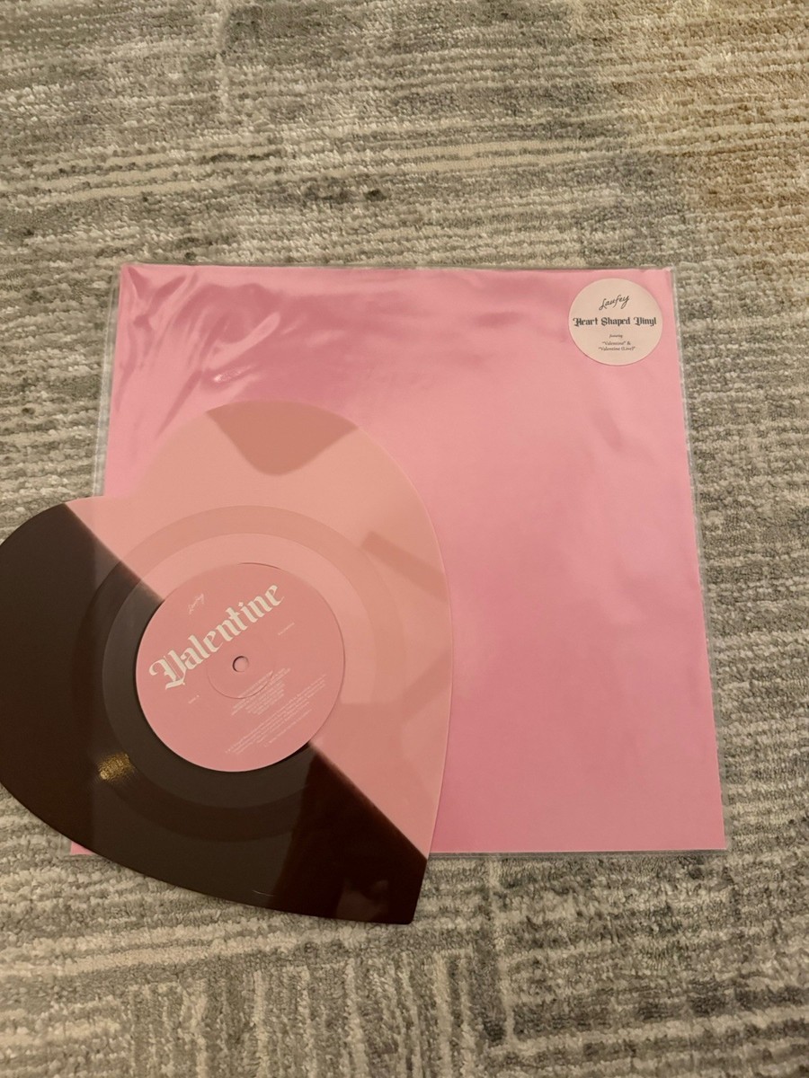 Laufey Valentine 限定ハート型レコード　廃盤レア Laufey Valentine 限定ハート型レコード 廃盤レア SpecialRelease