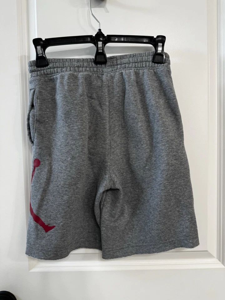Nike Jordan Shorts M age 10-12 Small Stain See Pic - Image 2 of 4