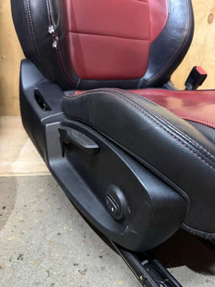 Jaguar XE 2017 Front + Rear Seats Leather - Image 3 of 4