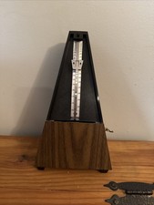 Wittner Pyramid Metronome Black Faux Wood Grain Germany Mechanical Tempo Timer