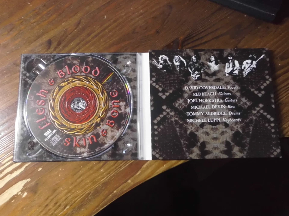 WHITESNAKE CD/DVD: FLESH & BONE (EUROPE;DELUXE EDITION; DIGIPAK) - Bild 2 von 4