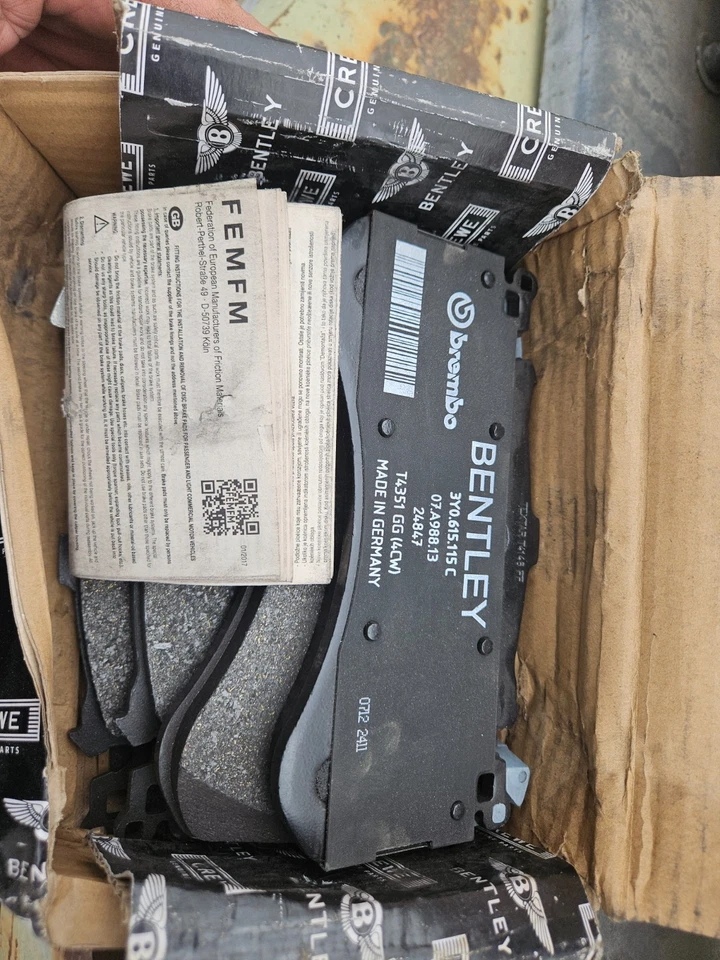 Pastillas de freno delanteras Bentley Mulsanne originales 3Y0698151C con sensores  Foto 2 de 3