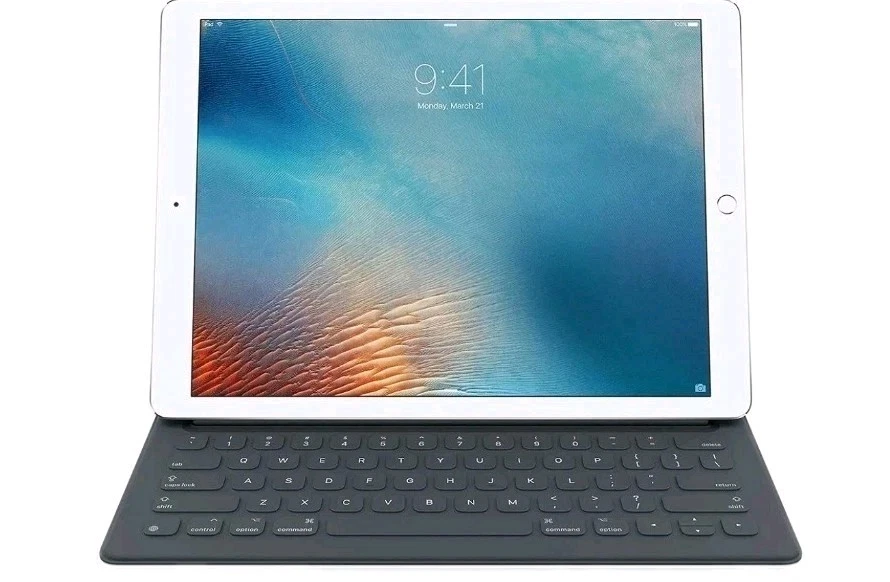 Apple Smart Keyboard for iPad Pro 9.7 inch - Black - Image 3 of 4