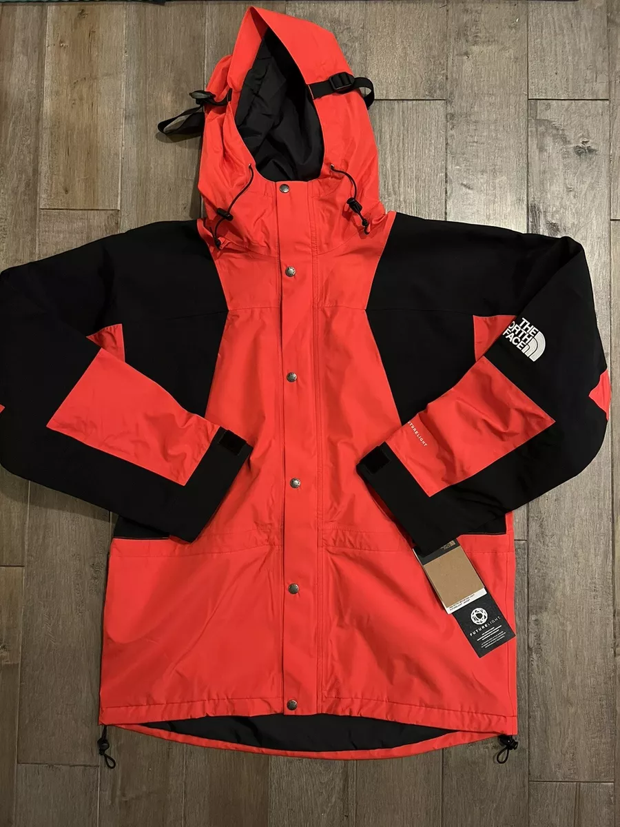 NWT The North Face  Retro Mountain Future Light Jacket Fiery Red Size M