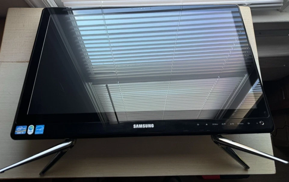 Samsung DP500A2D 21.5" Touch Screen i3 All-In-One PARTS OR REPAIR - Image 2 of 4