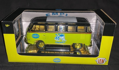 M2 MACHINES 2023 1/24 1960 VW EMPI MICROBUS DLX MODEL 1/750 GOLD