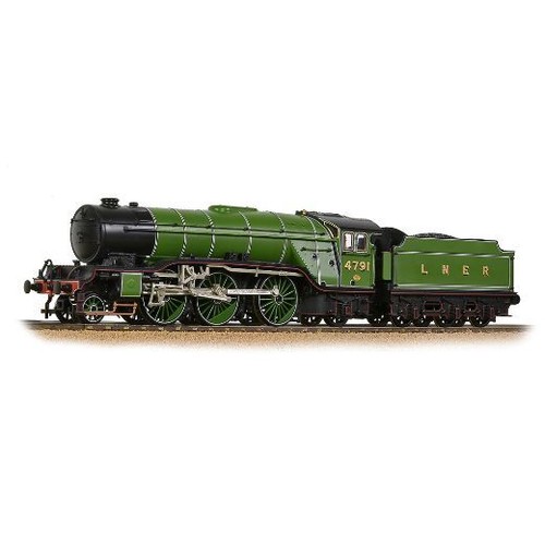 Bachmann 35-200SF LNER V2 4791 LNER Lined Green Original DCC Sound Fitted OO | Condition: New