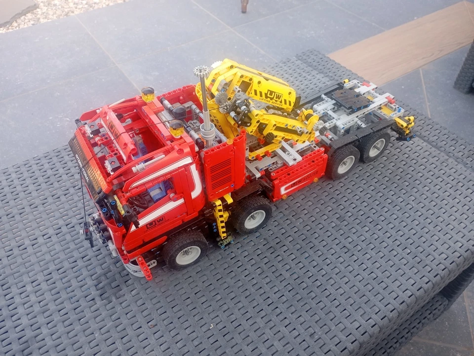 LEGO Technic 8258 Crane Truck, photo 1 sur 5