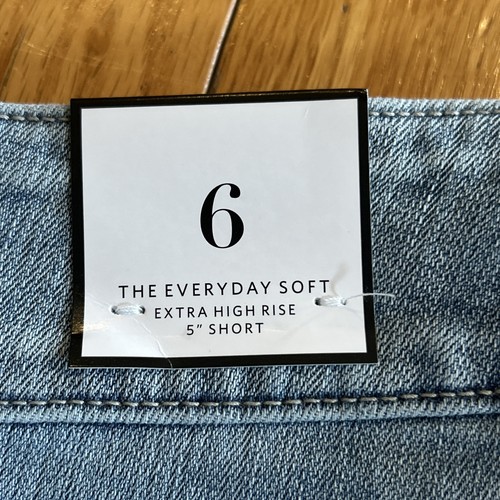 New White House Black Everyday Soft Extra High Rise 5” Denim Jeans Shorts Sz 6 - Picture 2 of 8