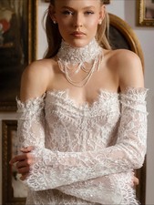 Off Shoulder Long Sleeve Wedding Dress Full Lace Slim Fit Bridal Gowns Backless