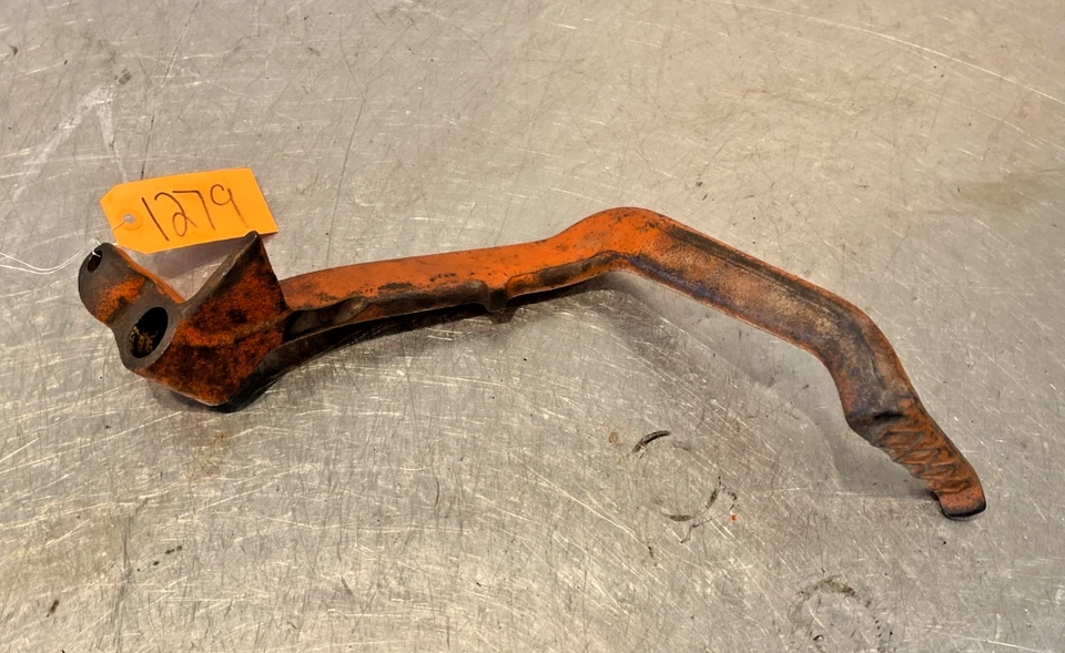 1959 Allis Chalmers AC D14 Tractor Right Brake Pedal AM4247-1 - Image 2 of 4