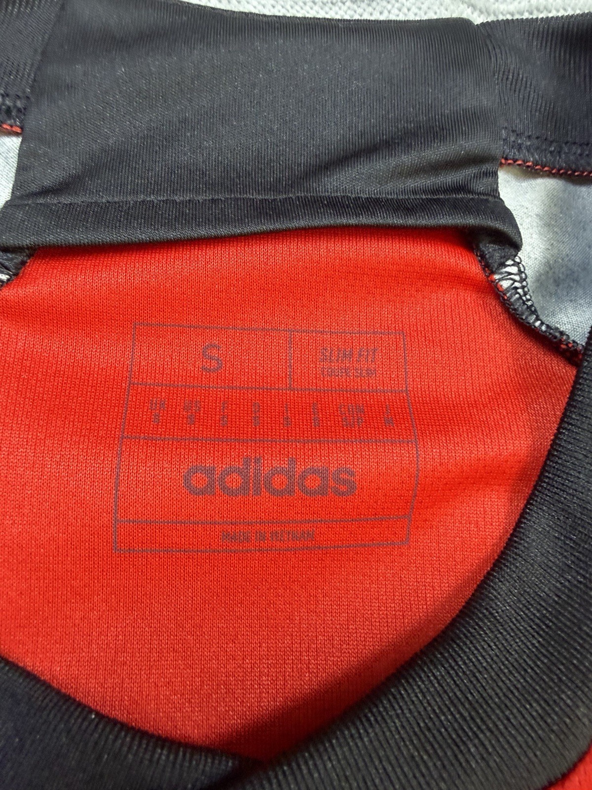 Adidas Belgium 2022 World Cup Home Jersey Men's Size SMALL Soccer Football thumbnail 7