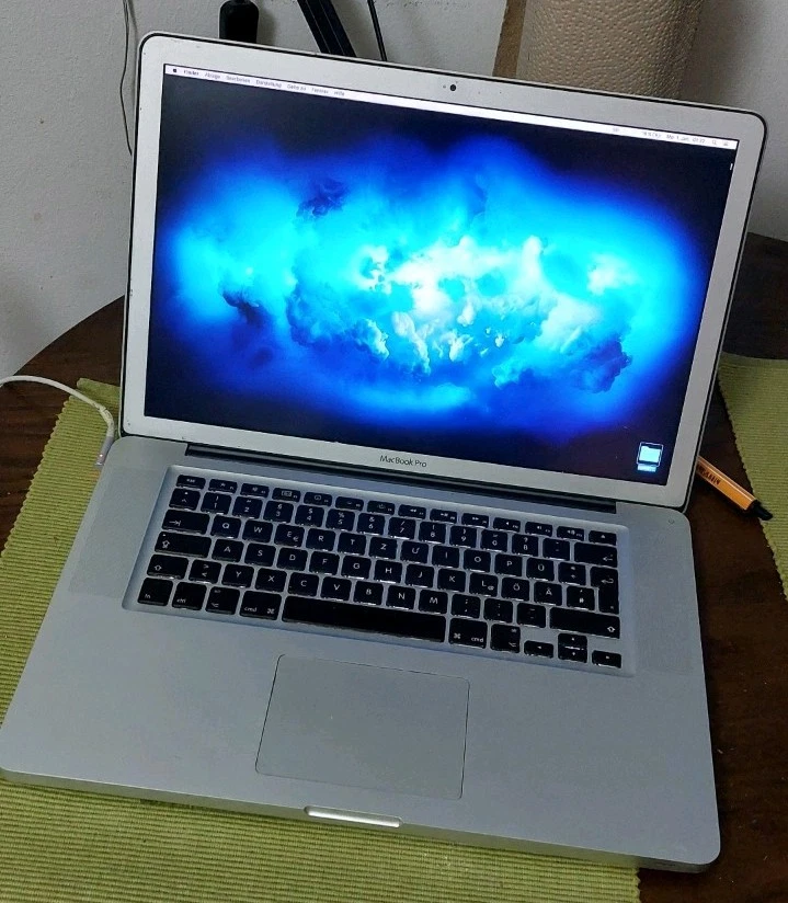 Apple MacBook Pro 15,4 zoll Laptop 2 Ghz Prozessor Intel Core i 7