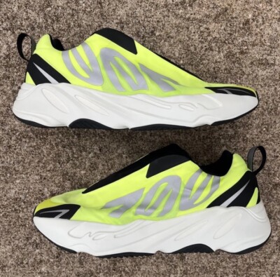 Yeezy 700 Mnvn Green Yeezy 380 Mnvn Phosphor Yeezy 700 MNVN