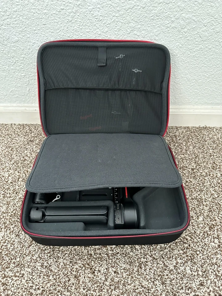 ¡PAQUETE DE VIDEOGRAFÍA! Cardán DJI RS3, manijas de plataforma pequeña y maletín, placa de montaje VMountPlate Foto 2 de 4