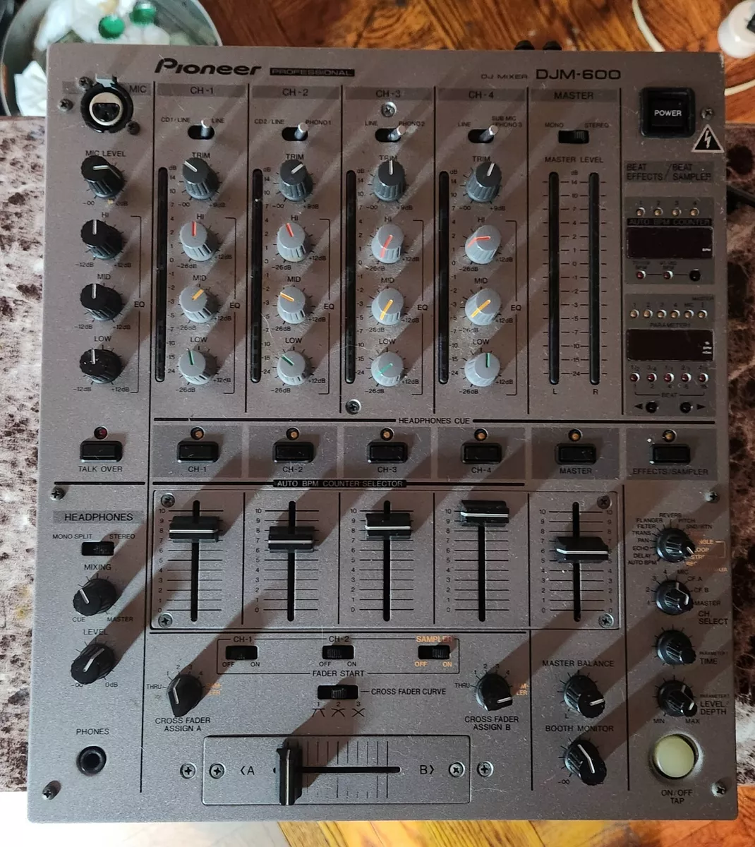 Pioneer DJM-600 mixer Grey 4 Channels