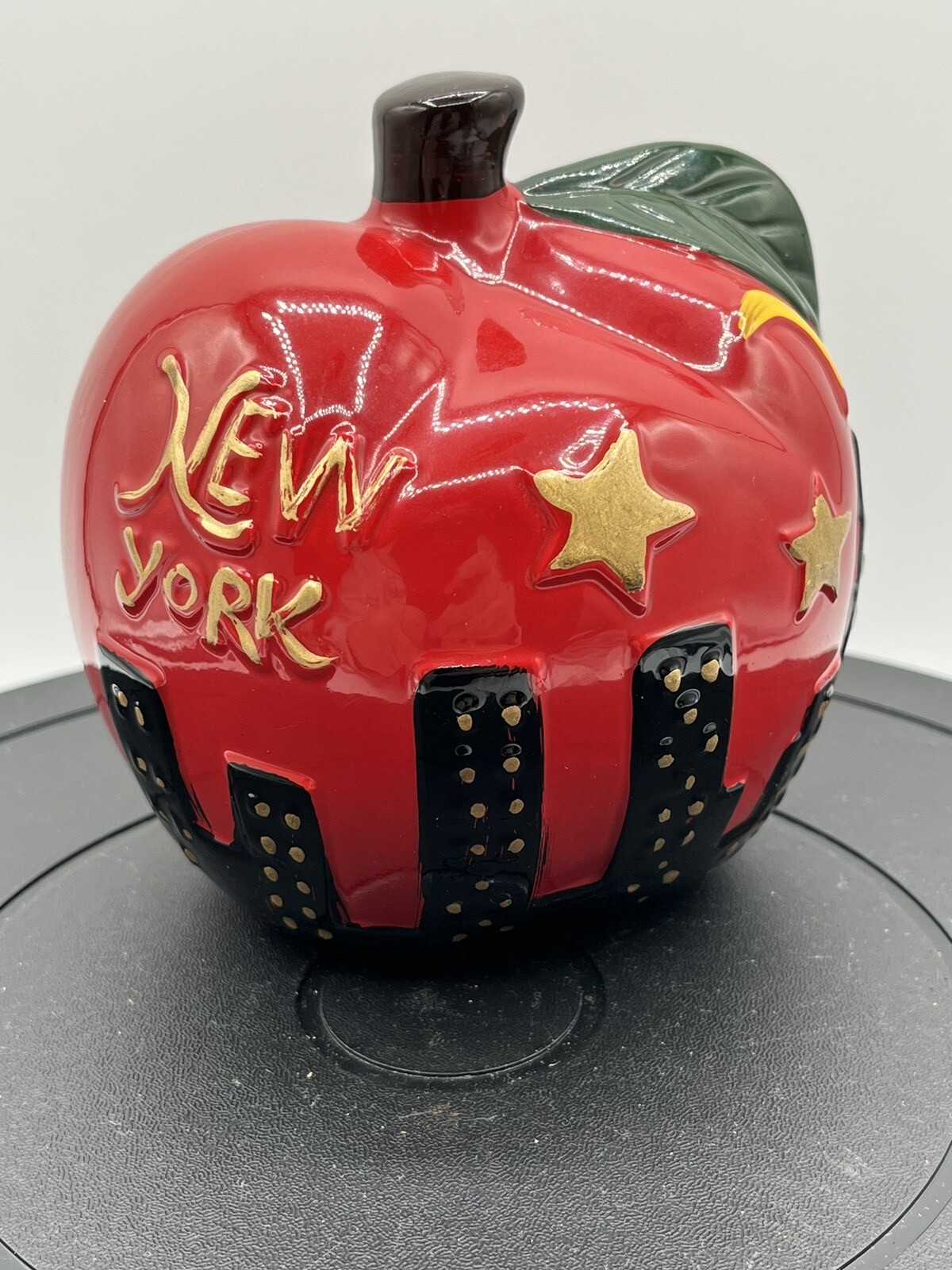 New York Apple Coin Bank Ceramic Skyline Twin Towers Vintage