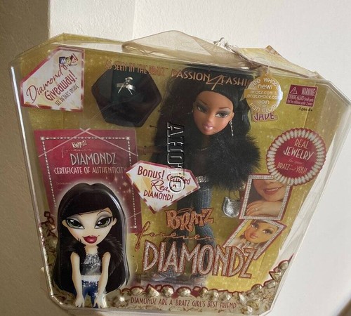 Bratz Forever Diamondz Jade Puppe NEU Neu im Karton Rarität