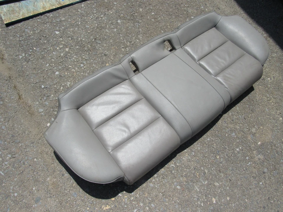 Cojín asiento inferior trasero tostado Audi A4 2005-2008 sedán Foto 3 de 4