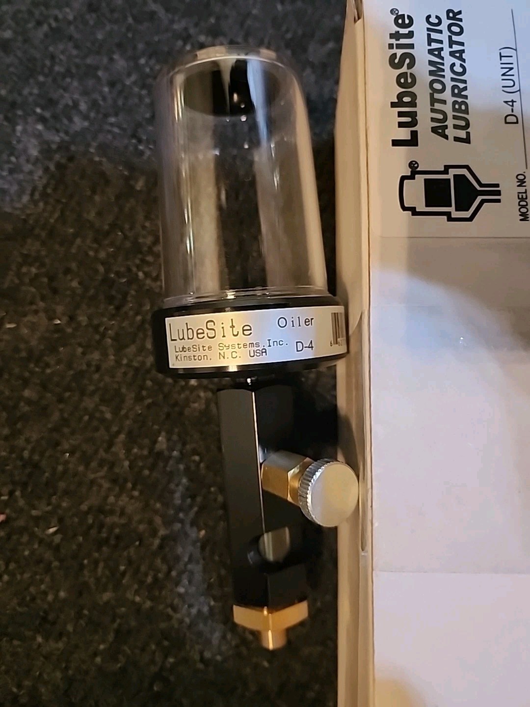 New LubeSite Systems Automatic Lubricator D-4 (Unit) Oiler Drip-Feed 4 oz NOS