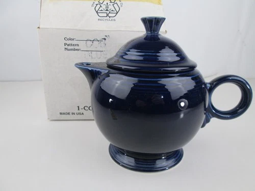 Vintage FIESTA Cobalt Blue Covered TEAPOT w/Lid - Homer Laughlin New in Box