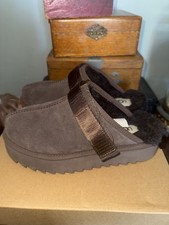 UGG GOLDENSTAR Burnt Cedar CLOG SUEDE PLATFORM SANDALS, WOMEN US 6 EUC