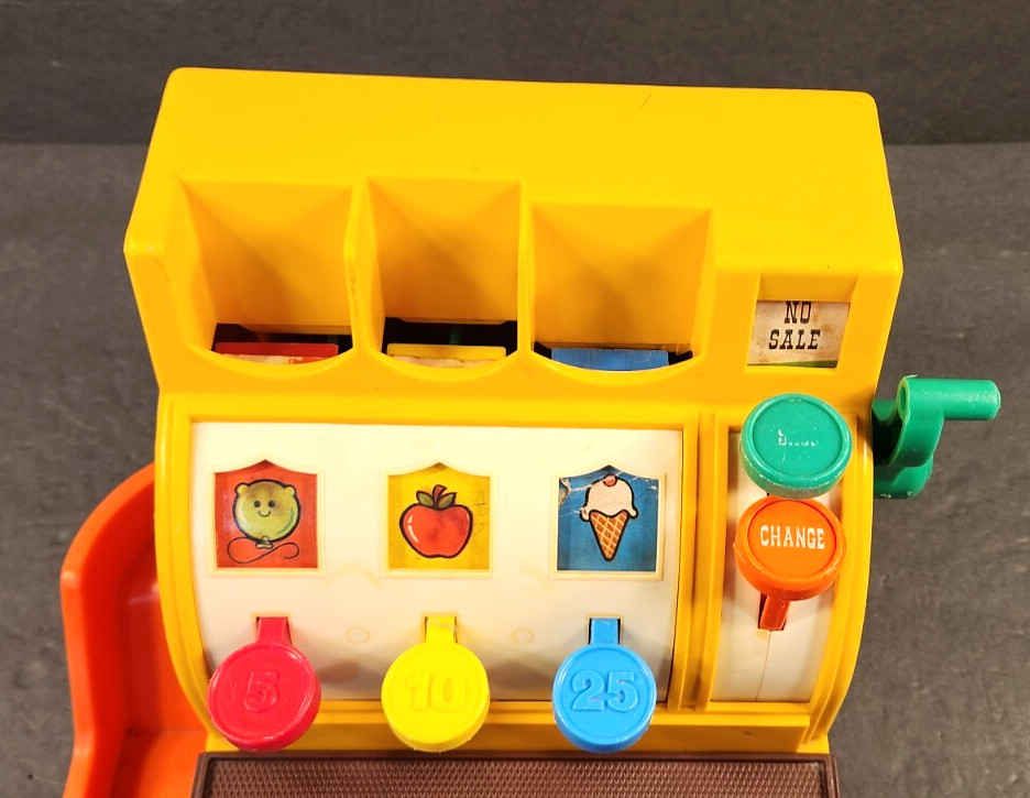 как выглядит VINTAGE 1974 FISHER PRICE TOY CASH REGISTER ONLY TESTED AND WORKING NO COINS фото