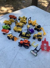 Hot wheels Matchbox Tonka Lot of 16 Heavy Equipment Trucks Tractors Etc B14