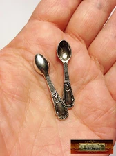 M01343 MOREZMORE 2 Miniature Spoons Doll Dollhouse Mini Charm Prop