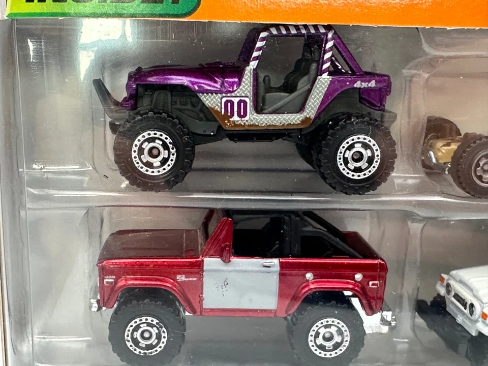 Paquete de 10 juegos de regalo Matchbox Off-Road Adventures, Safari Land Cruiser, 1:64, nuevo en caja Foto 2 de 4