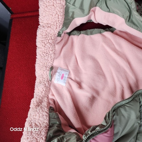 Girls Chevron Puffer Vest With Zipper Closure & High Collar Size XL 14 By Place - Picture 7 of 9