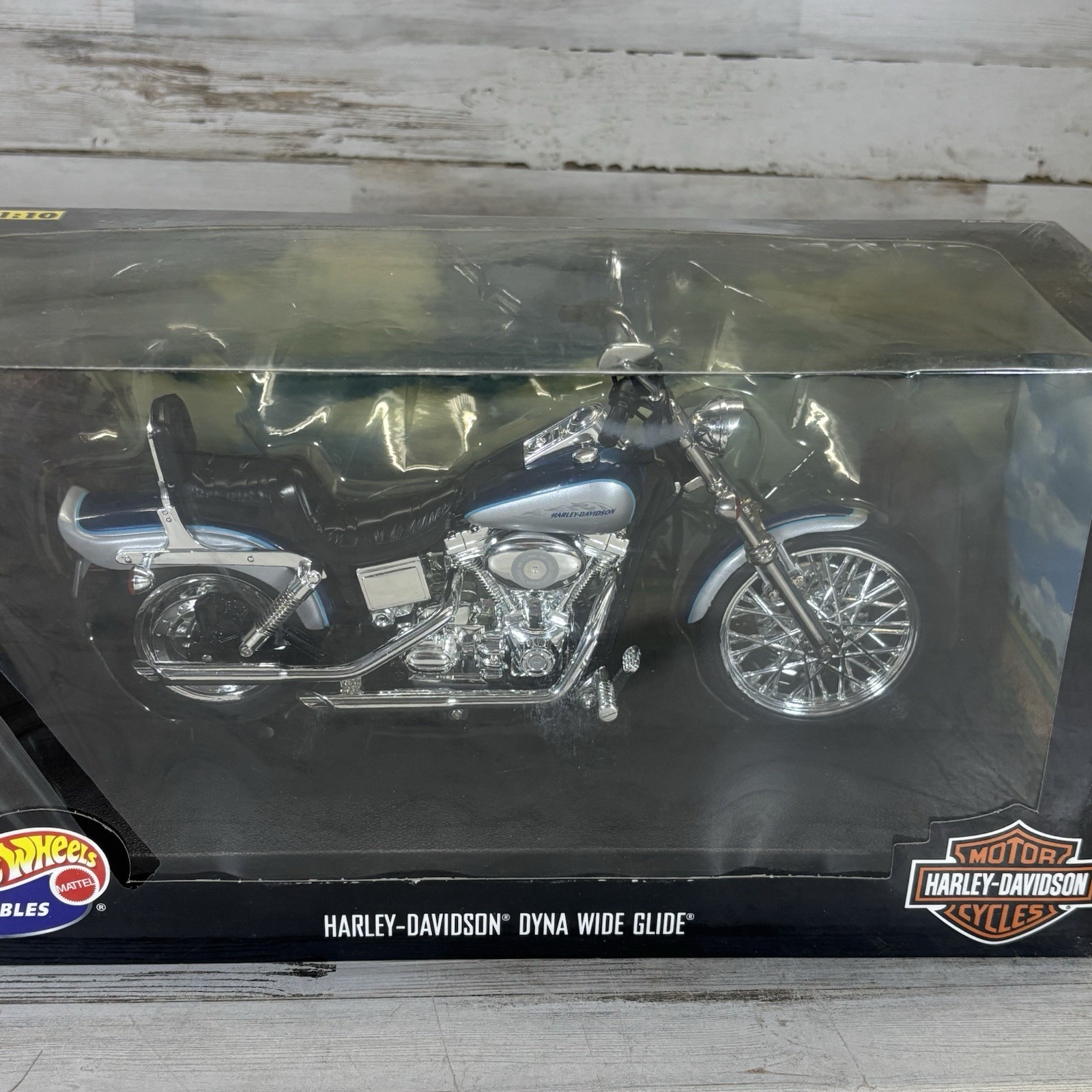 Hot Wheels Harley Davidson Dyna Wide Glide Motorcycle 2000 1:18 NIB