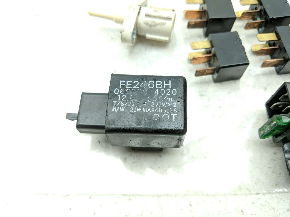 07 Honda CBR600RR CBR 600 Relay Set Air Valve Temp Sensor Solenoid Flasher - Image 4 of 4