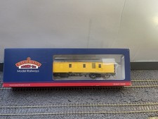 Bachmann 39-175X Network Rail MK1 Generator Van Model Rail Exclusive OO Gauge