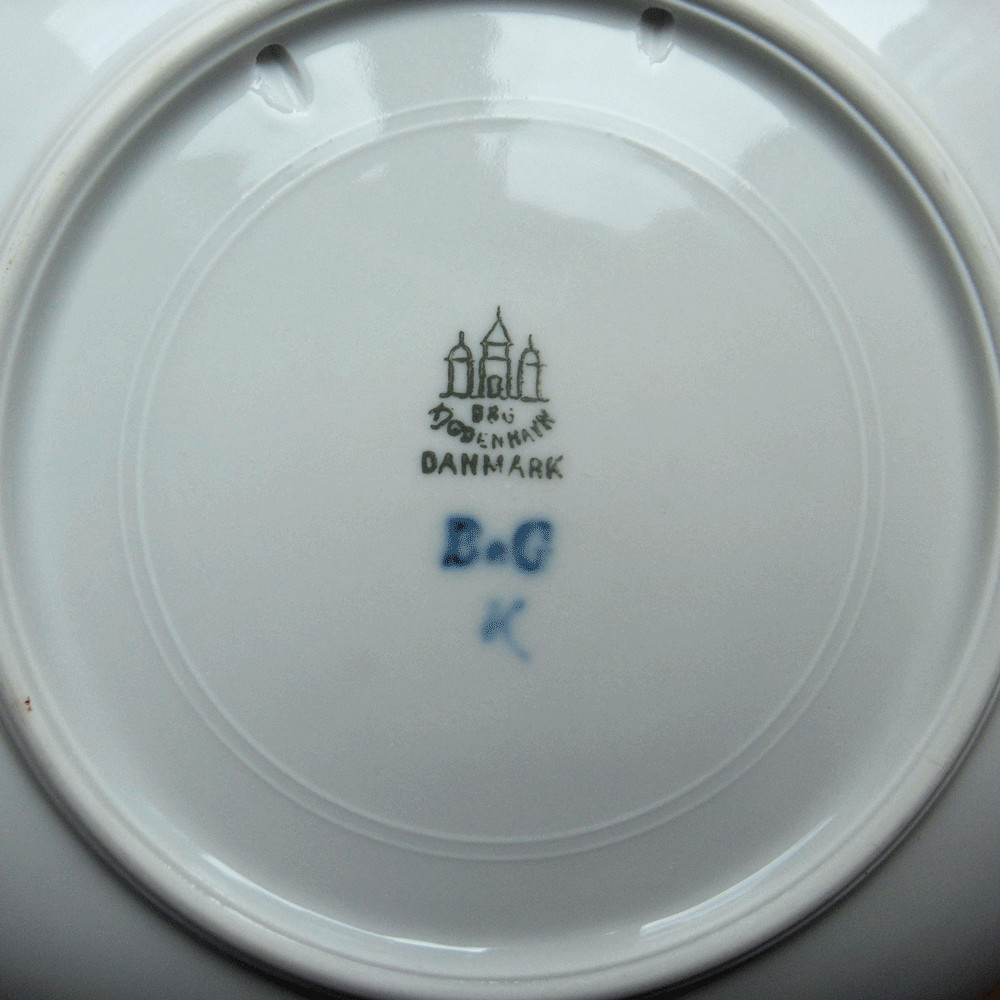 Bing & Grondahl 1943 Christmas plate~Ribe Cathedral~WWII~Denmark~Pristine