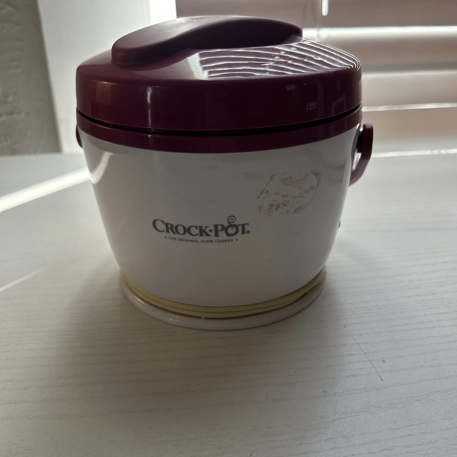 Crock-Pot Lunch Crock Mini Warmer White & Pink Pre-Owned 20 oz # SCCPLC200-PK
