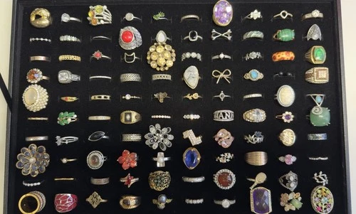 Vintage To Now Lot Of 100 Unique Fashion Costume Jewelry Rings As Pictured