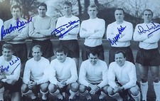 ENGLAND SIGNED BY 1966 WORLD CUP BANKS HUNT JACK CHARLTON WILSON GEORGE COHEN
