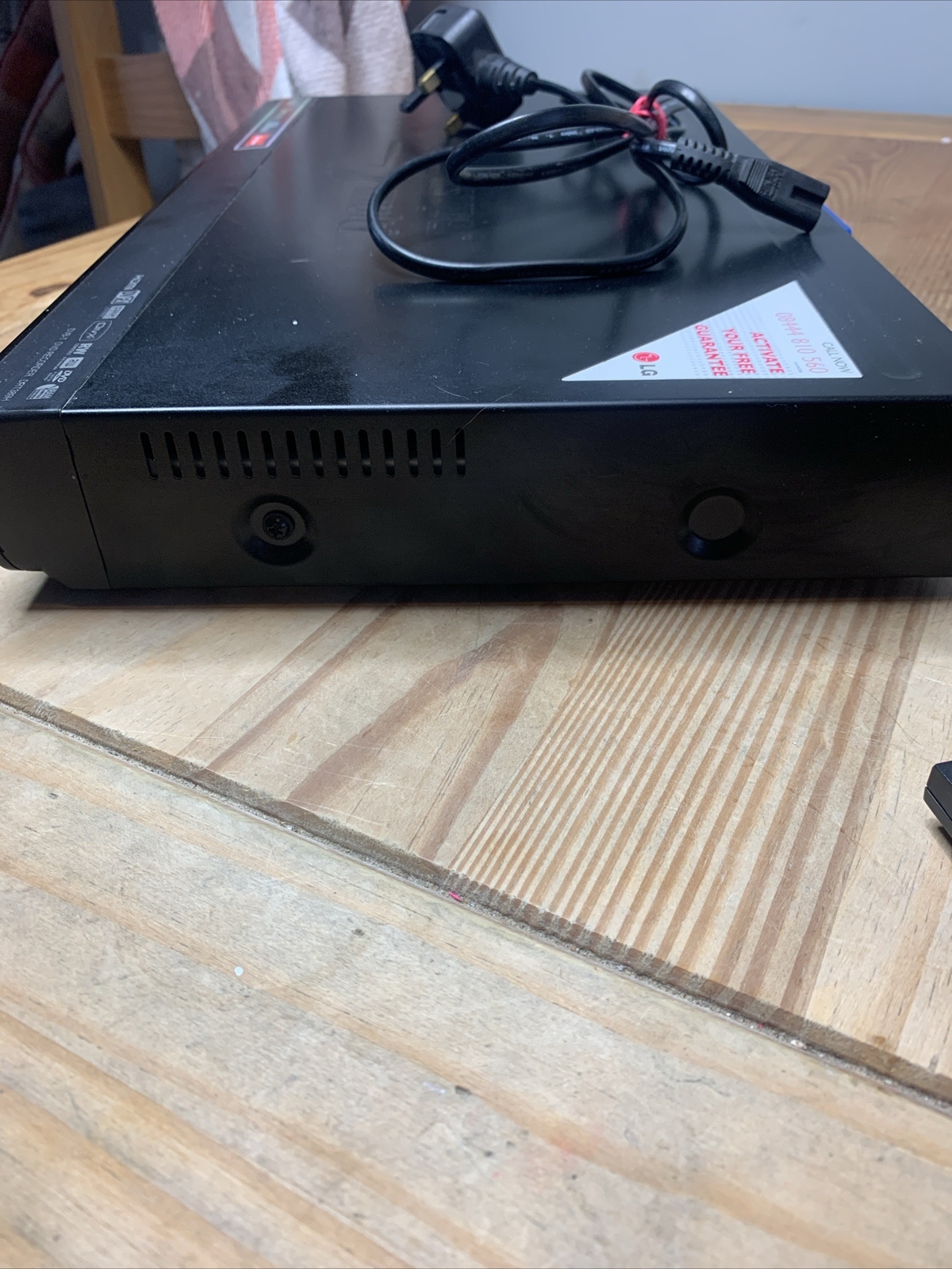 LG DRT389H DVD Super Multi Recorder/Player Digital Freeview Tuner TV