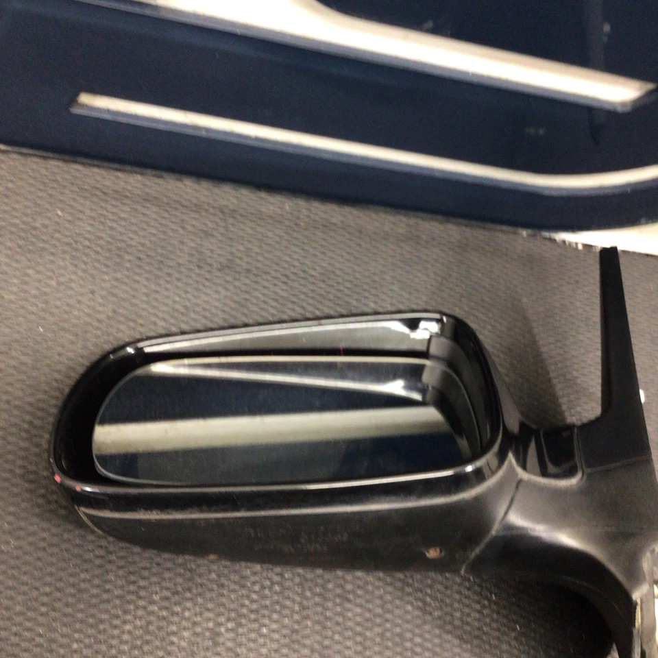 2004 年大众高尔夫 4 门-发球杆左前镜(注) — 第 3/4 张图片