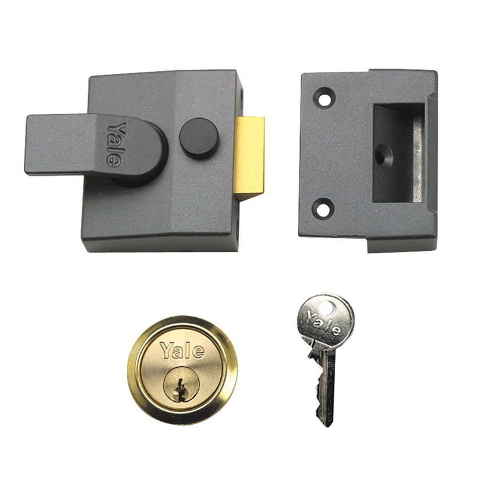 Yale Locks P85 Deadlocking Nightlatch 40mm Backset Brasslux Finish Visi - Image 4