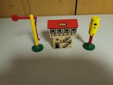 Brio Wooden Railway Signal House Building  Signals 33371 Very Good Condition