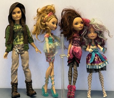 Lot Of 4 Ever After High Dolls Hunter, Ashlynn, Briar, Madeline plus 1 Stand